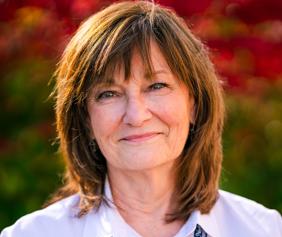 headshot of Karen  Laforet